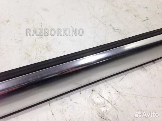 Молдинг стекла двери задней левой