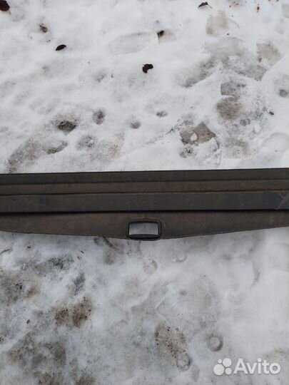 Шторка багажника