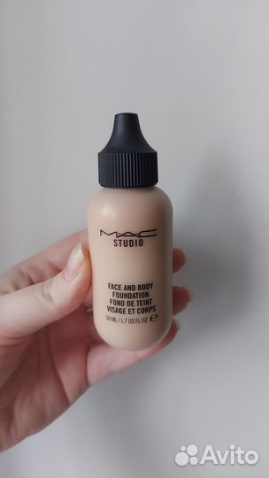 Тональная основа MAC увлажняющий корректор тоналка