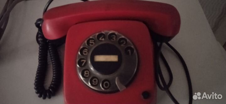 Старый стационарный телефон
