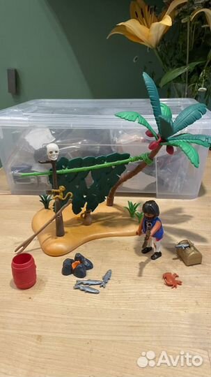 Playmobil остров с пиратом