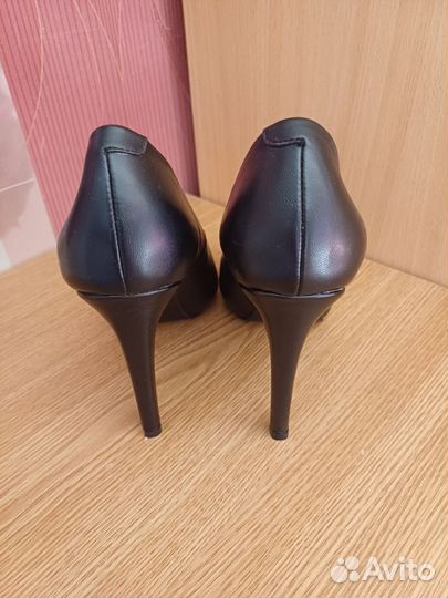 Туфли женские 40 размер черные