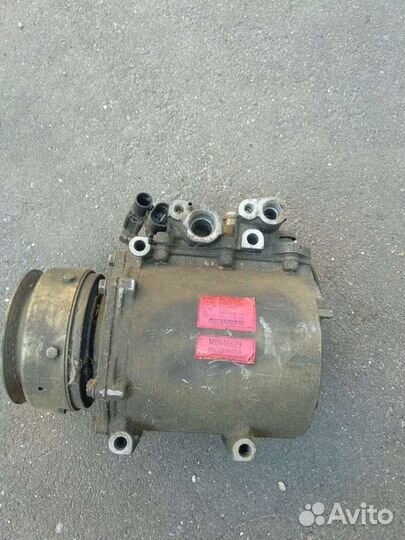 Компрессор кондиционера Мицубиси Делика PD8W 4M40