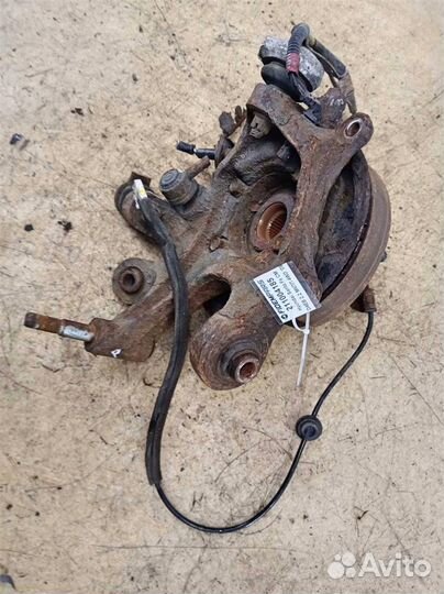 Кулак задний правый Hyundai Santa Fe CM