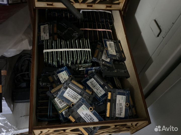 SSD SATA DOM 2gb накопитель, диск