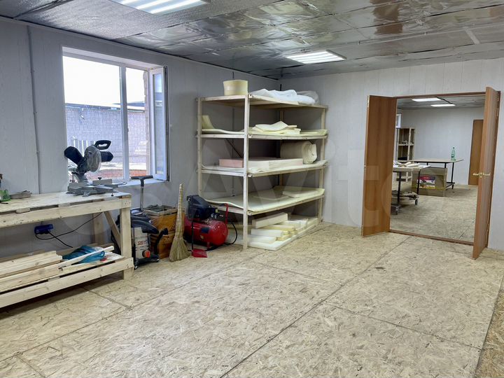 Гараж, > 30 м²