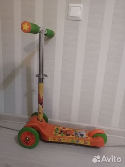 Самокат детский трехколесный со свет колесами