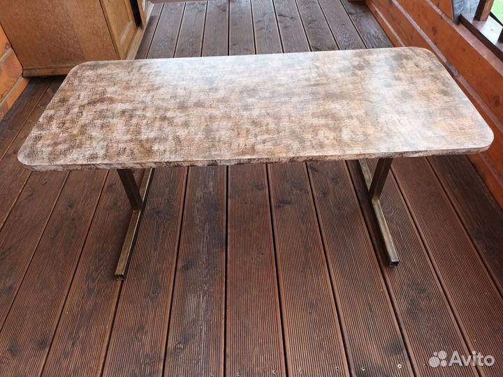 Журнальный столик б/у