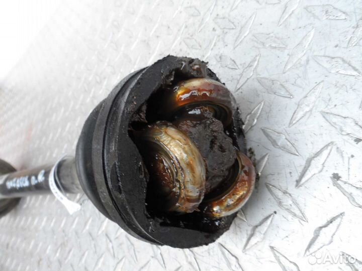 Полуось передняя R Audi A6 C6