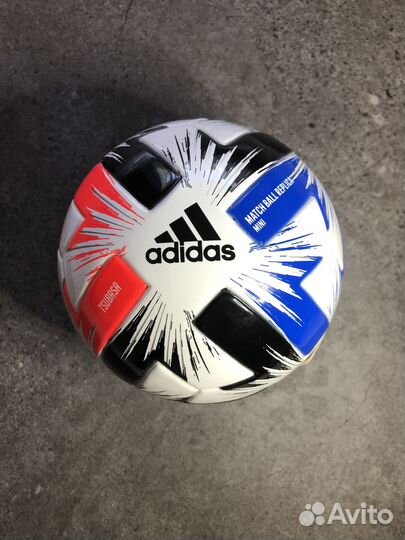 Мяч футбольный Adidas USL Mini / Tsubasa Mini