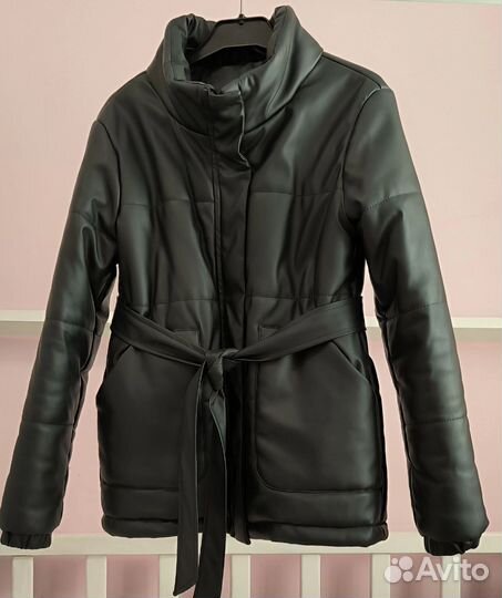 Куртка демисезонная женская 42 44 с капюшоном