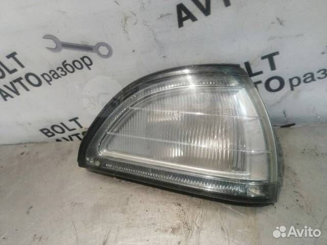 Габарит передний правый Toyota Master Ace Surf