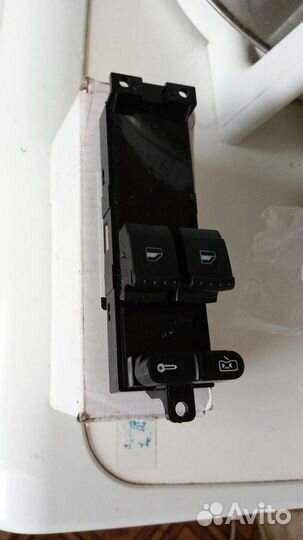 Кнопки стеклоподьемника Skoda Octavia mk1