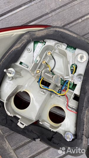 Фонарь задний правый bmw e90