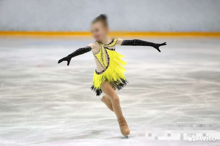 Костюм для фигурного катания 122