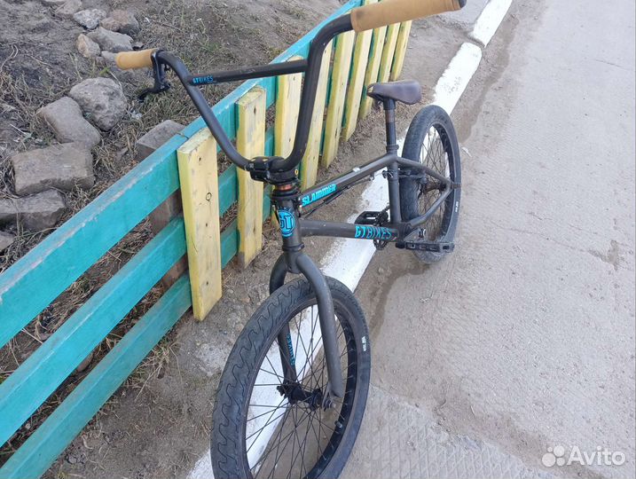 Трюковой велосипед бмх