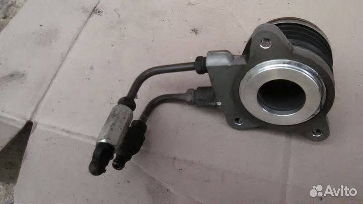 Продам выжимной подшипник на киа соренто 2010г