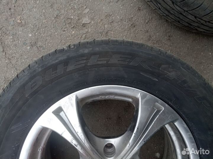 Bridgestone Dueler H/P Sport 215/65 R16
