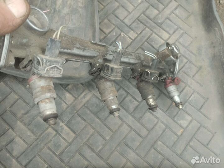 Рампа топливная мерседес w210