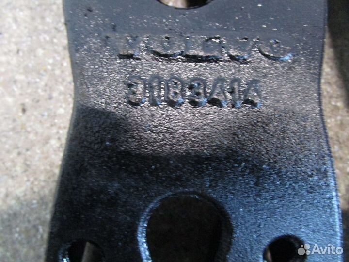 Плита двс нижняя Volvo 3183414