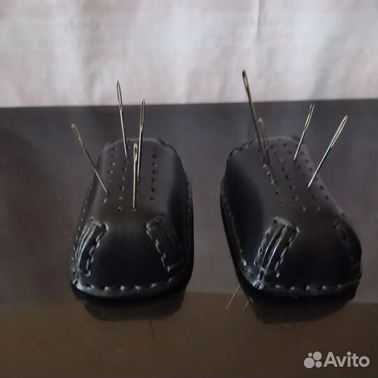 Игольница кожаная