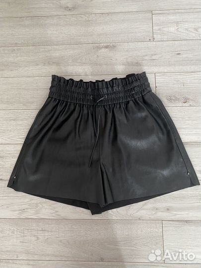 Кожаные шорты zara женские