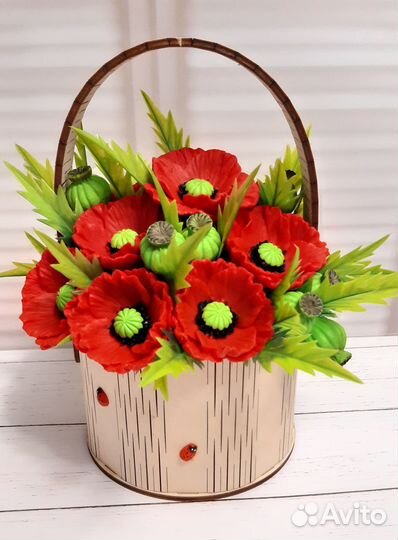 Букет маков из мыла