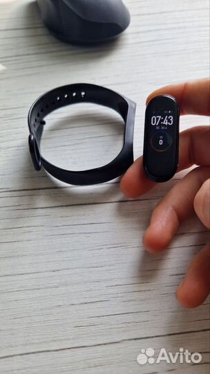 Часы xiaomi mi band 4