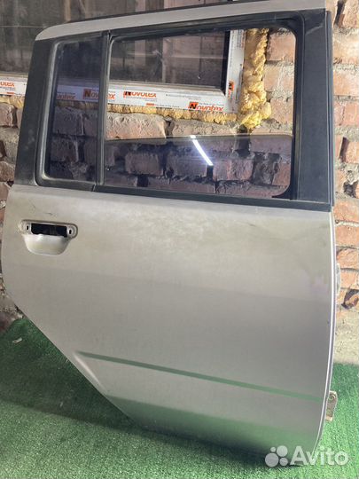 Дверь задняя правая nissan cube z10