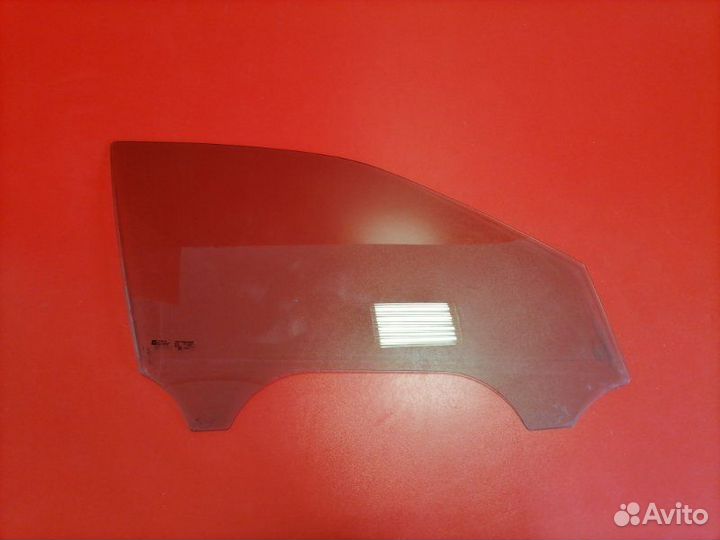 Стекло двери переднее правое Cadillac Srx FEE LH2