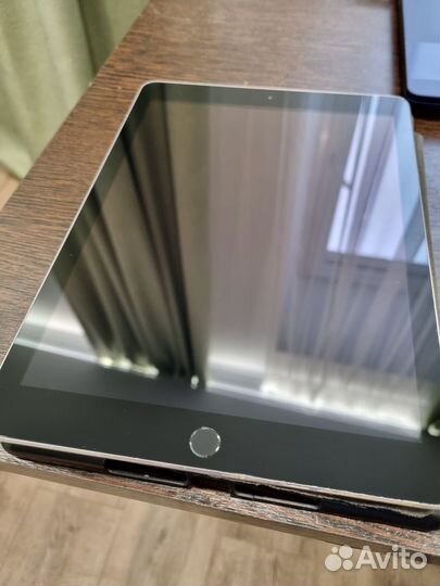 iPad 6 32gb Ростест + стилус