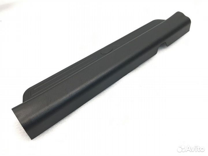 Накладка на порог салона передняя правая Kia