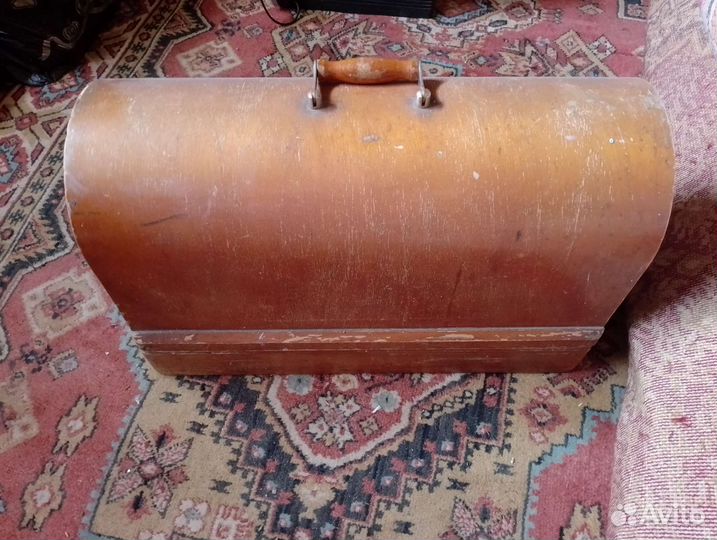 Машинка швейная