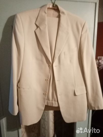 Мужской свадебный костюм 48