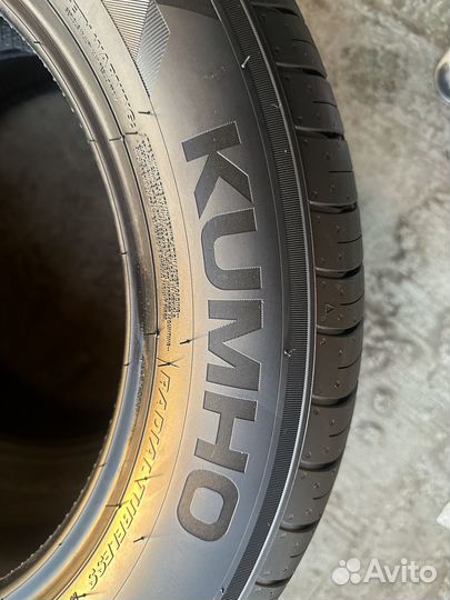 Kumho Ecsta HS52 205/55 R16