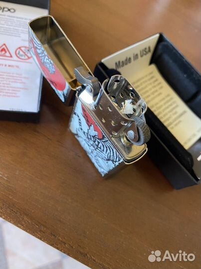 Бензиновая зажигалка zippo