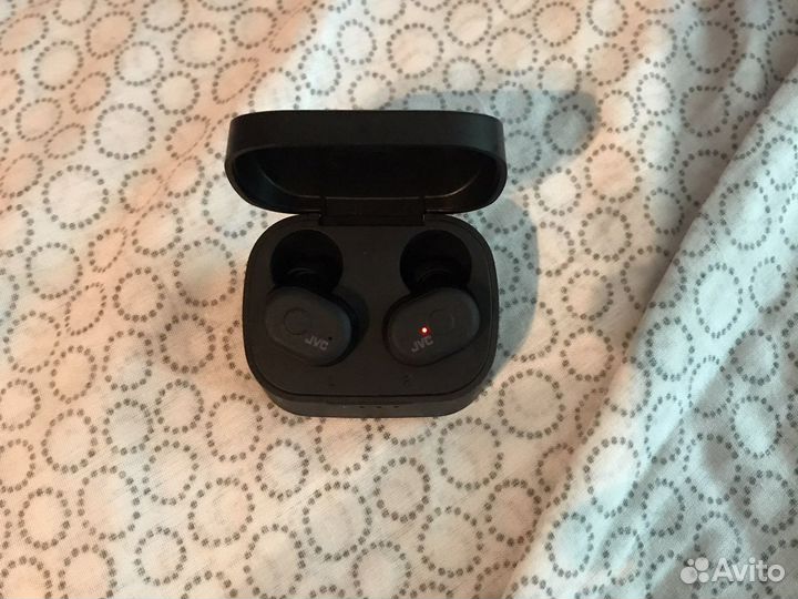Беспроводные наушники jvc