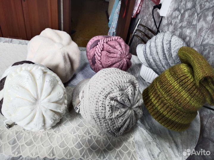 Женские зимние шапки