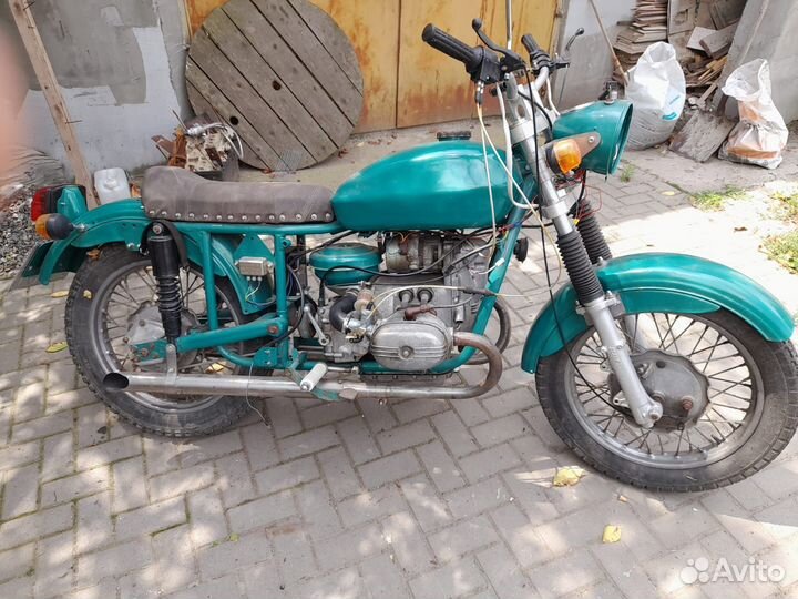 Продам мотоцикл Урал