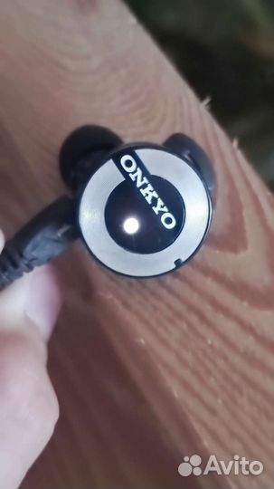 Беспроводные наушники onkyo w800bt