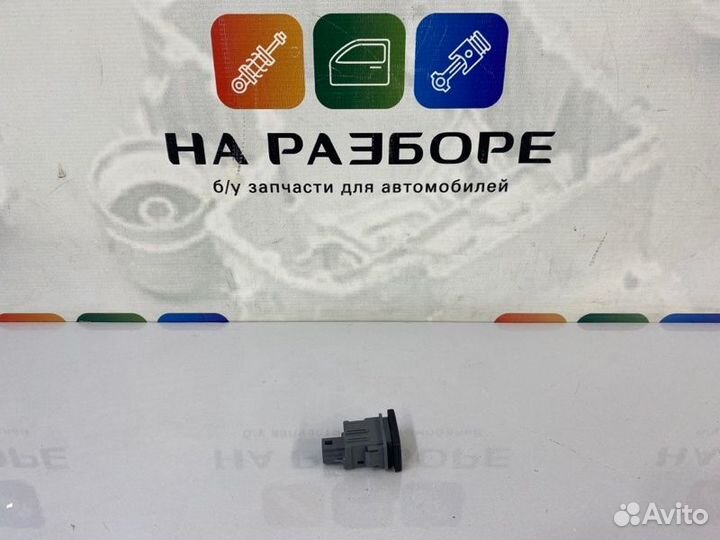 Кнопка отключения боковых подушек безопасности