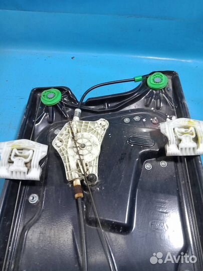 Стеклоподъемник электр. передней левой двери Land