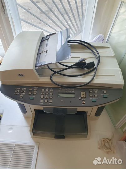 HP LaserJet M1522nf принтер сканер