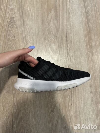 Кроссовки женские adidas cloudfoam race