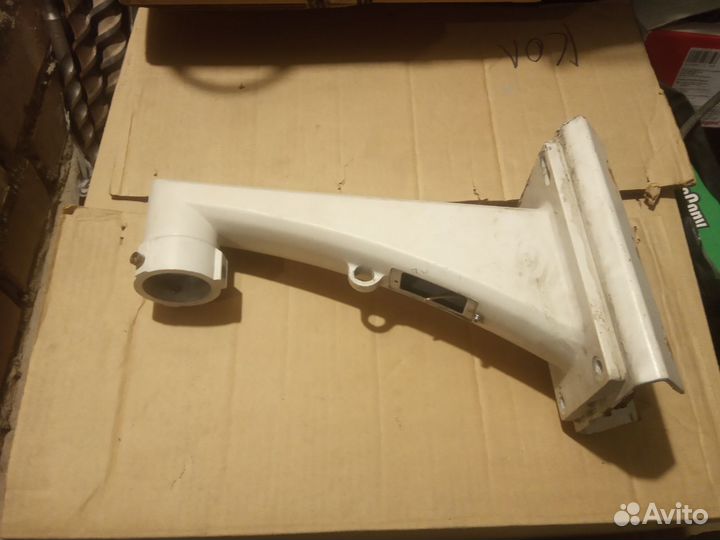 Поворотная камера видеонаблюдения