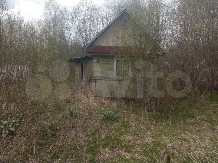 Дача 13,4 м² на участке 6 сот.