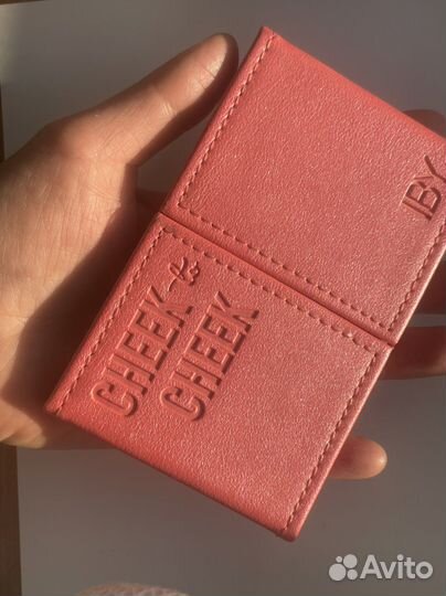 Большие двойные румяна IBY Cheek Co Cheek