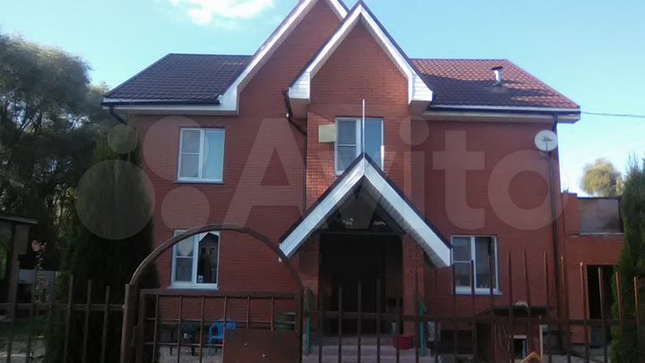 Коттедж 300 м² на участке 60 сот.