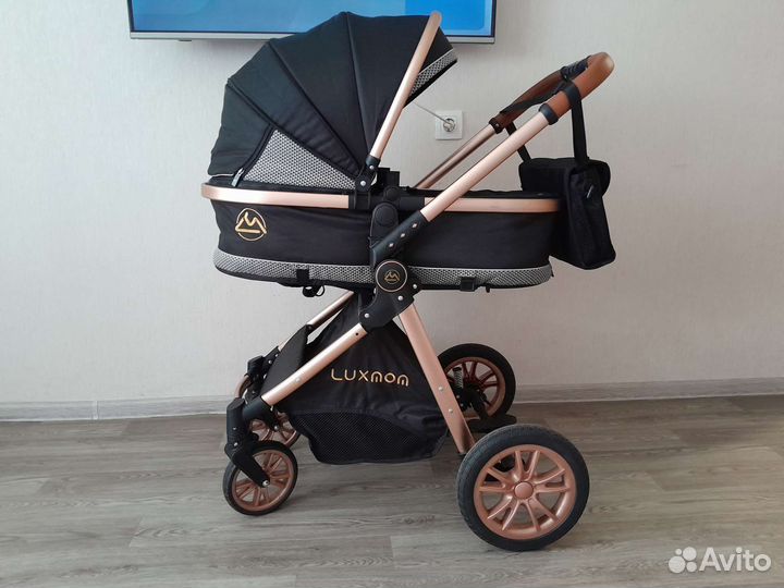 Коляска 2 в 1 luxmom V9 (черная)