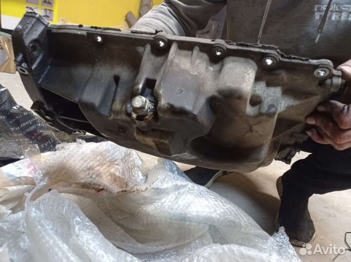 Маслянный поддон двигателя Мазда 6 1.8 L813